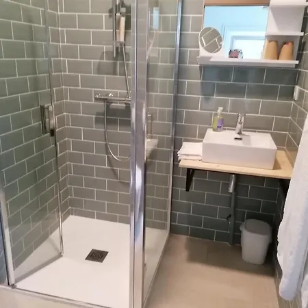 D'hotes Ioreille Nocleg ze śniadaniem 3*