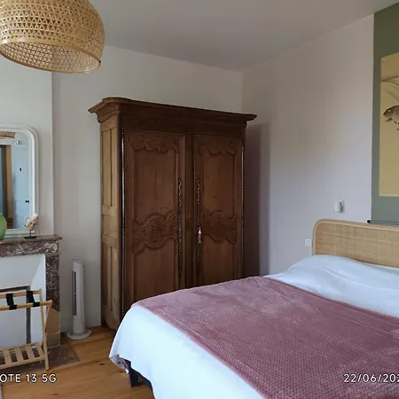D'hotes Ioreille Nocleg ze śniadaniem Le Château-dʼOléron