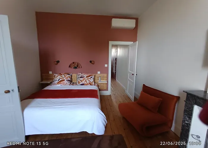 D'hotes Ioreille Bed & Breakfast 3*